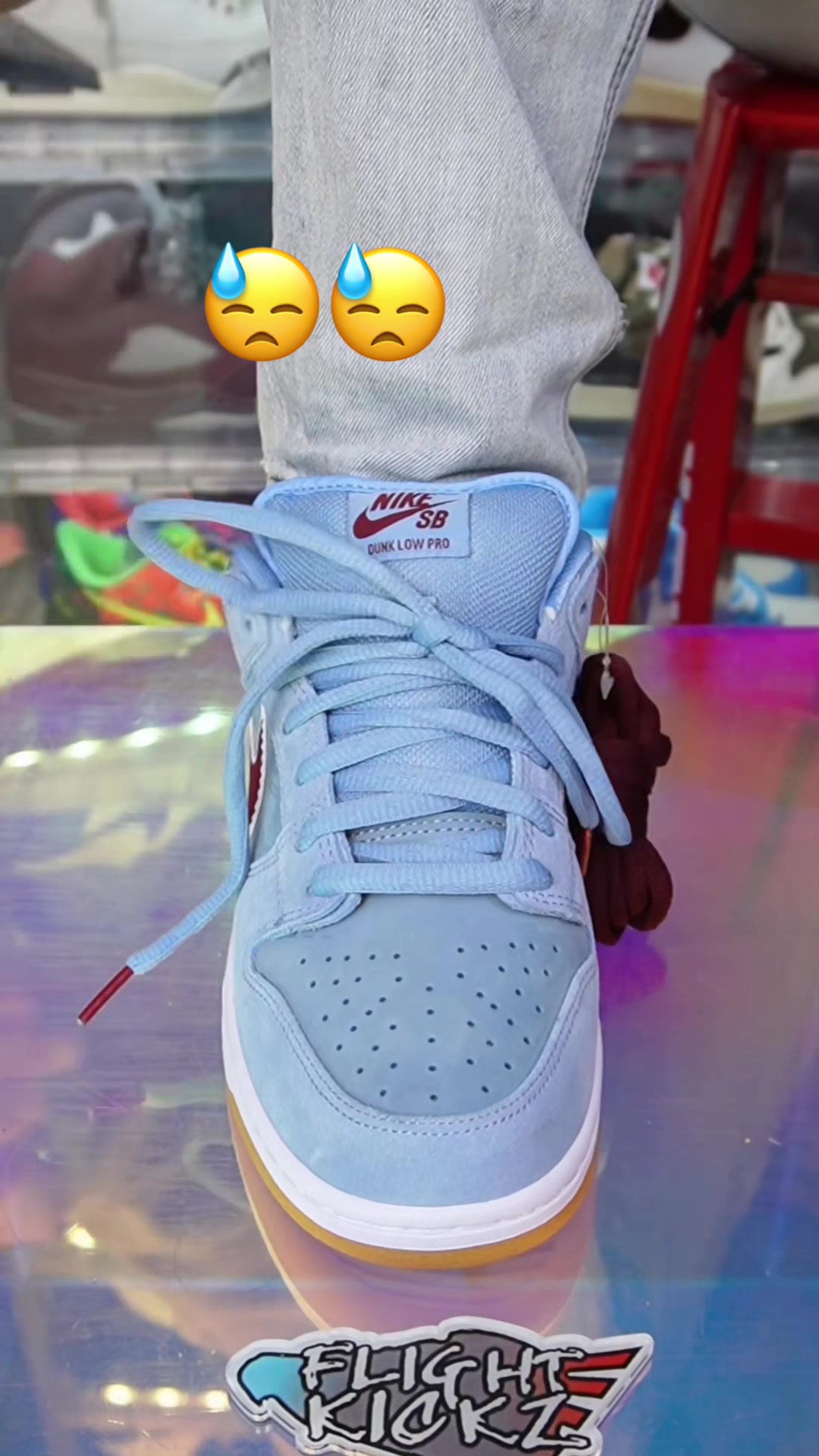 @Lacedsneaker