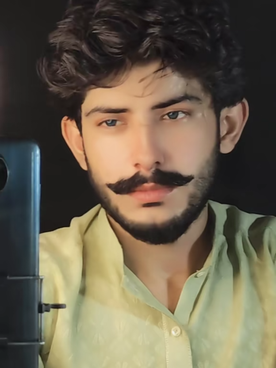 @𝗔𝗱𝗲𝗲𝗯 𝘼𝙛𝙞𝙚