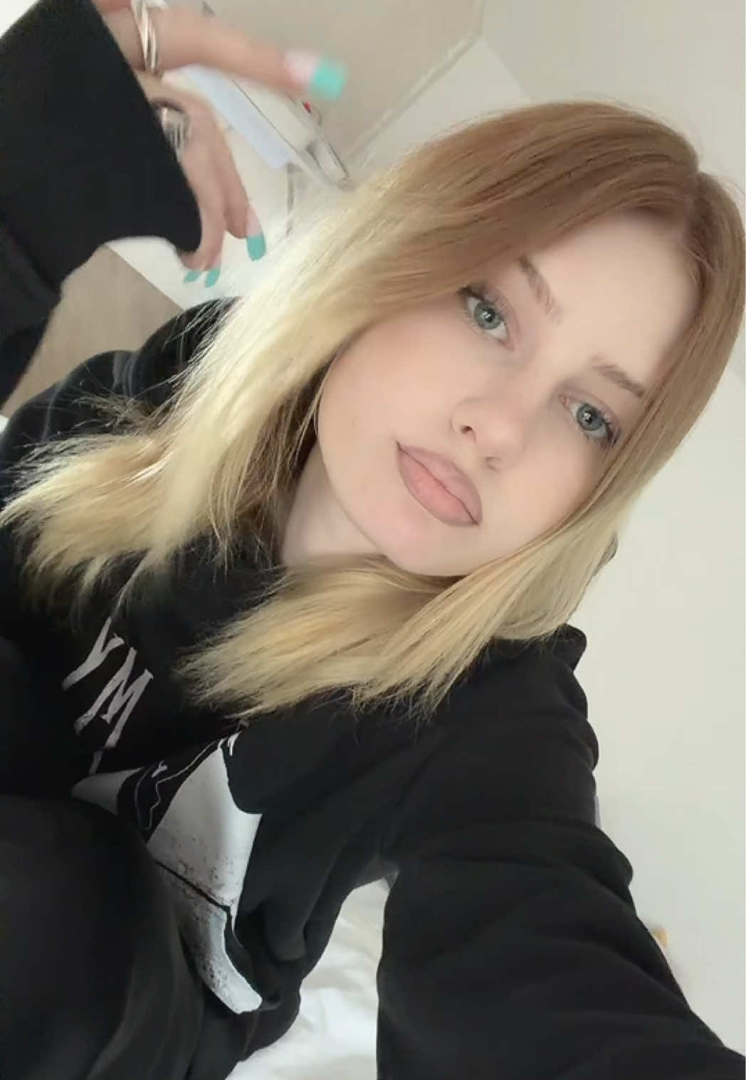 @j