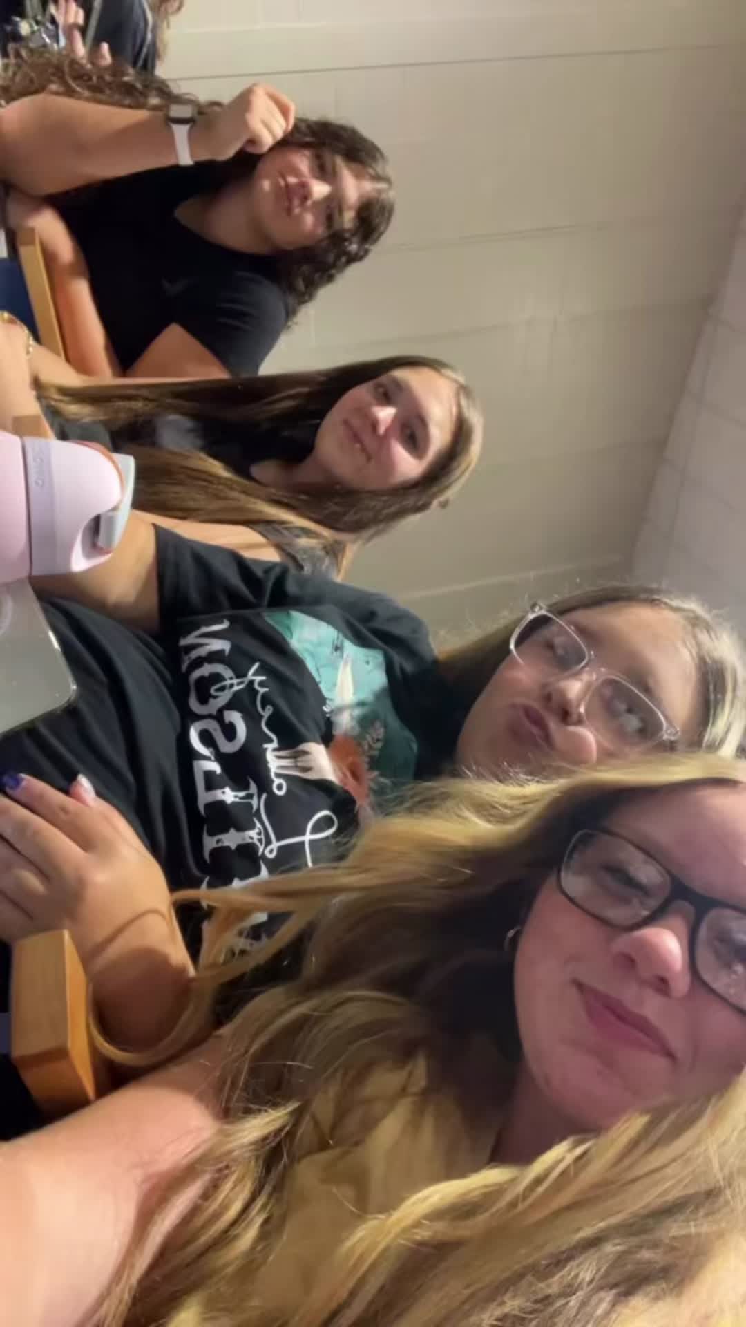 @emma._.carl