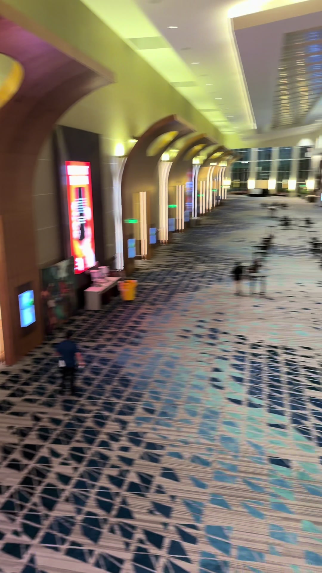 @Starlight 🔜  Megaplex