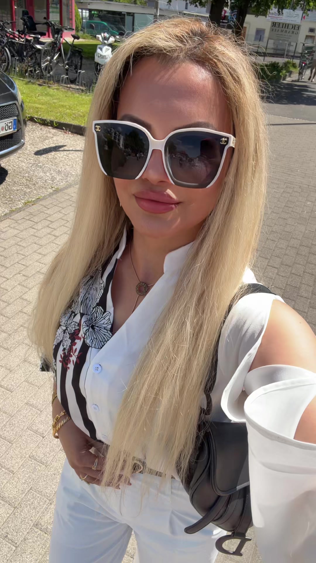 @Emoş💗