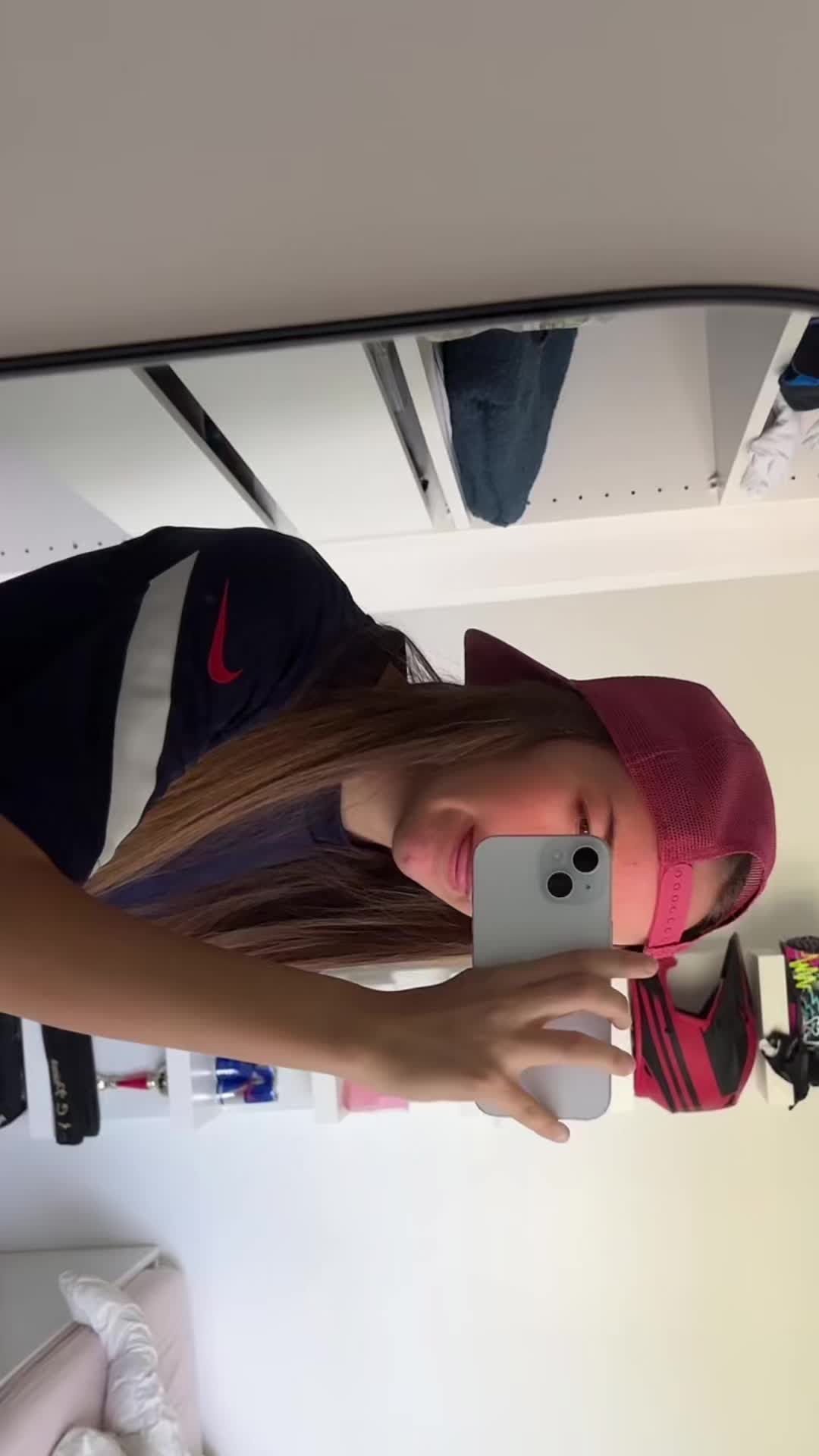 @𝐜𝐥𝟒𝐫𝐚.😶&zwj;🌫️
