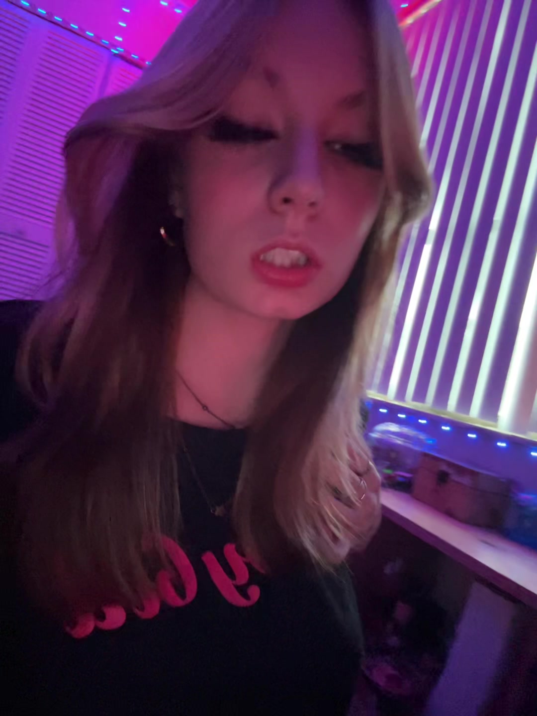 @๐ซ