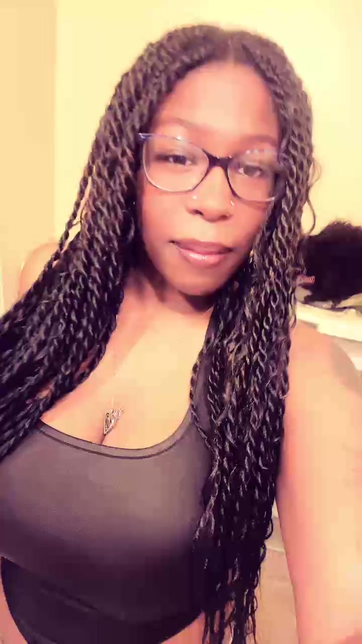 @mari jedaia 💜