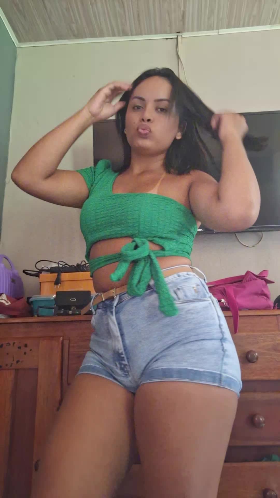 @camily Gonçalves