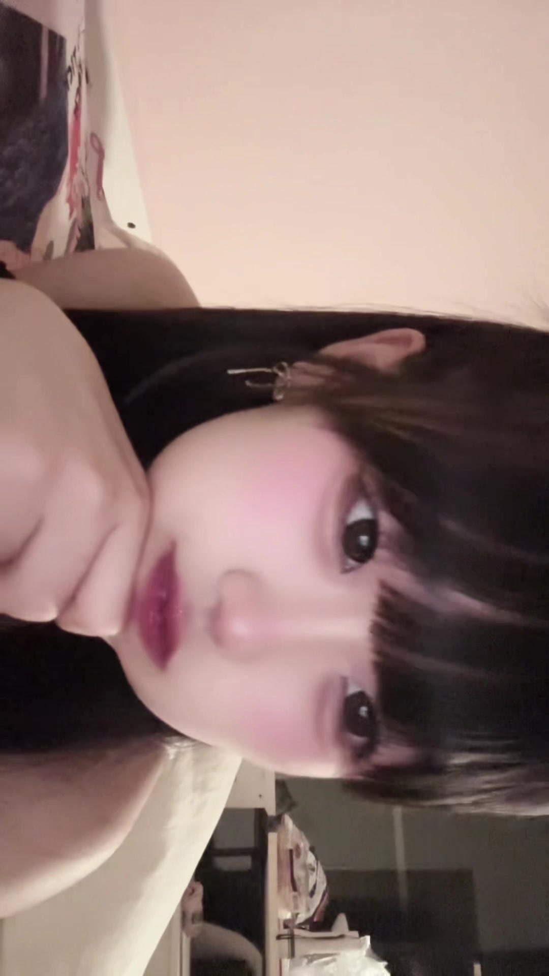 @༒