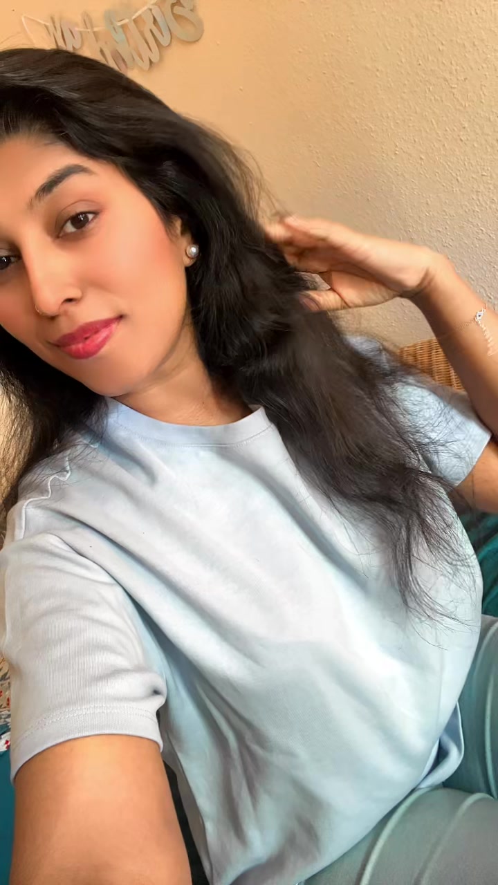 @Tharshi🖤❤️