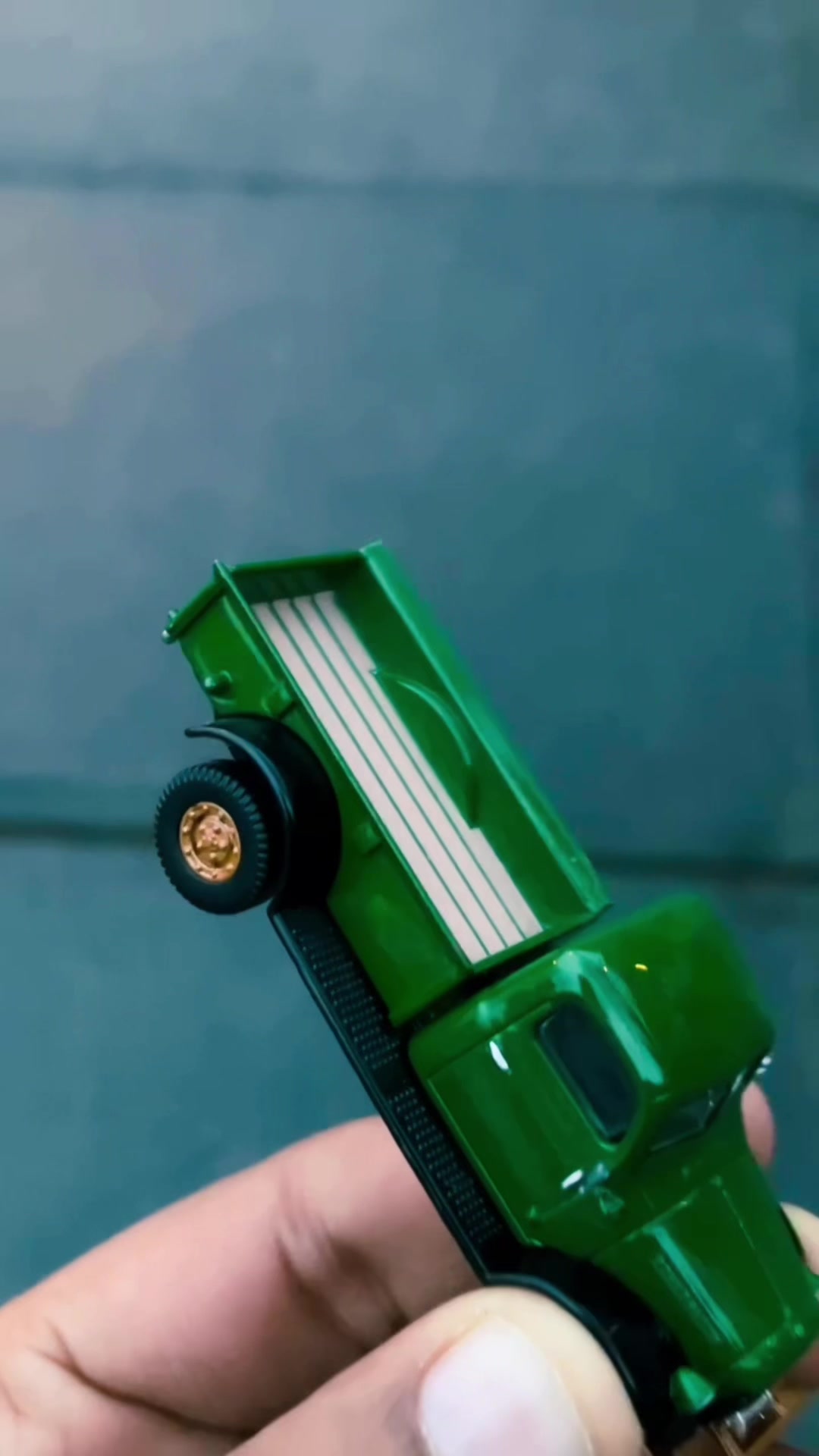 @minimetalrides