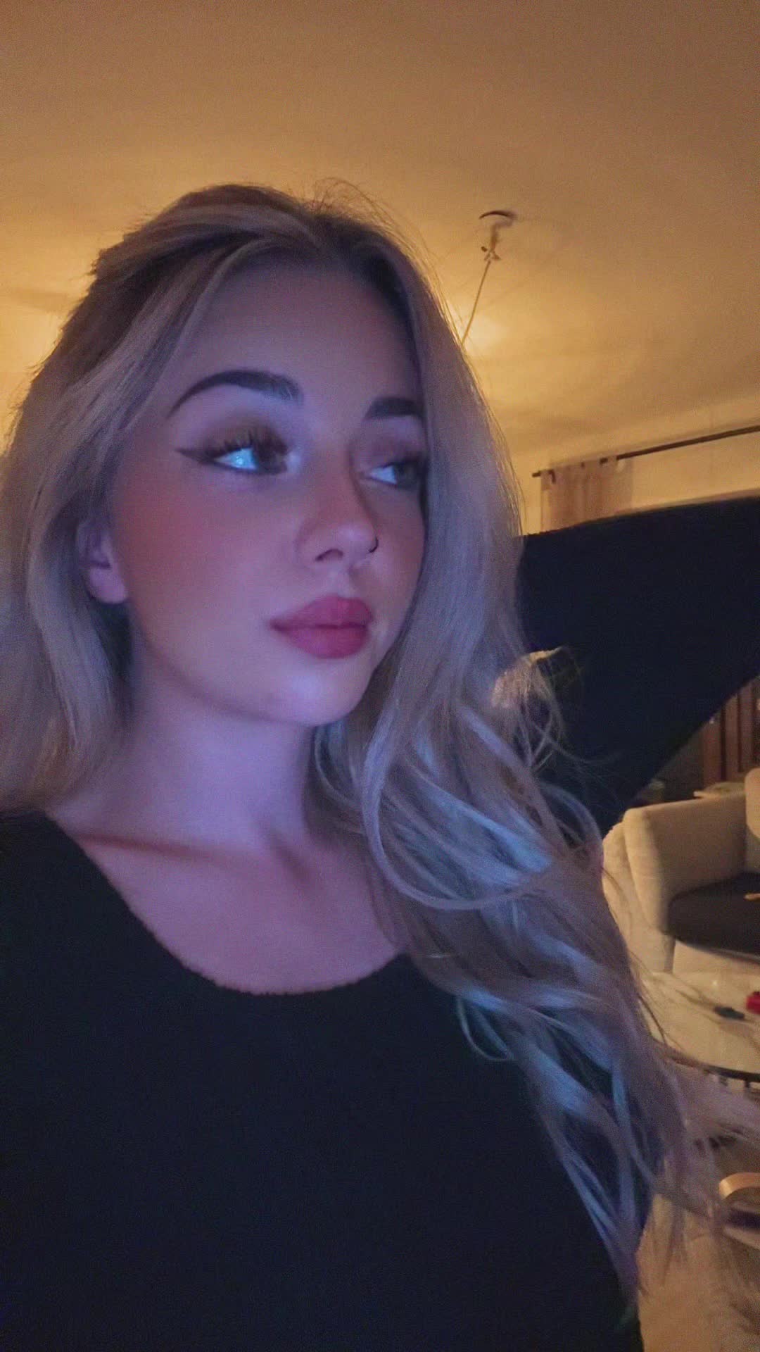 @𝒊𝒕'𝒔.𝒎𝒆.𝑳𝒆𝒏𝒂🍯