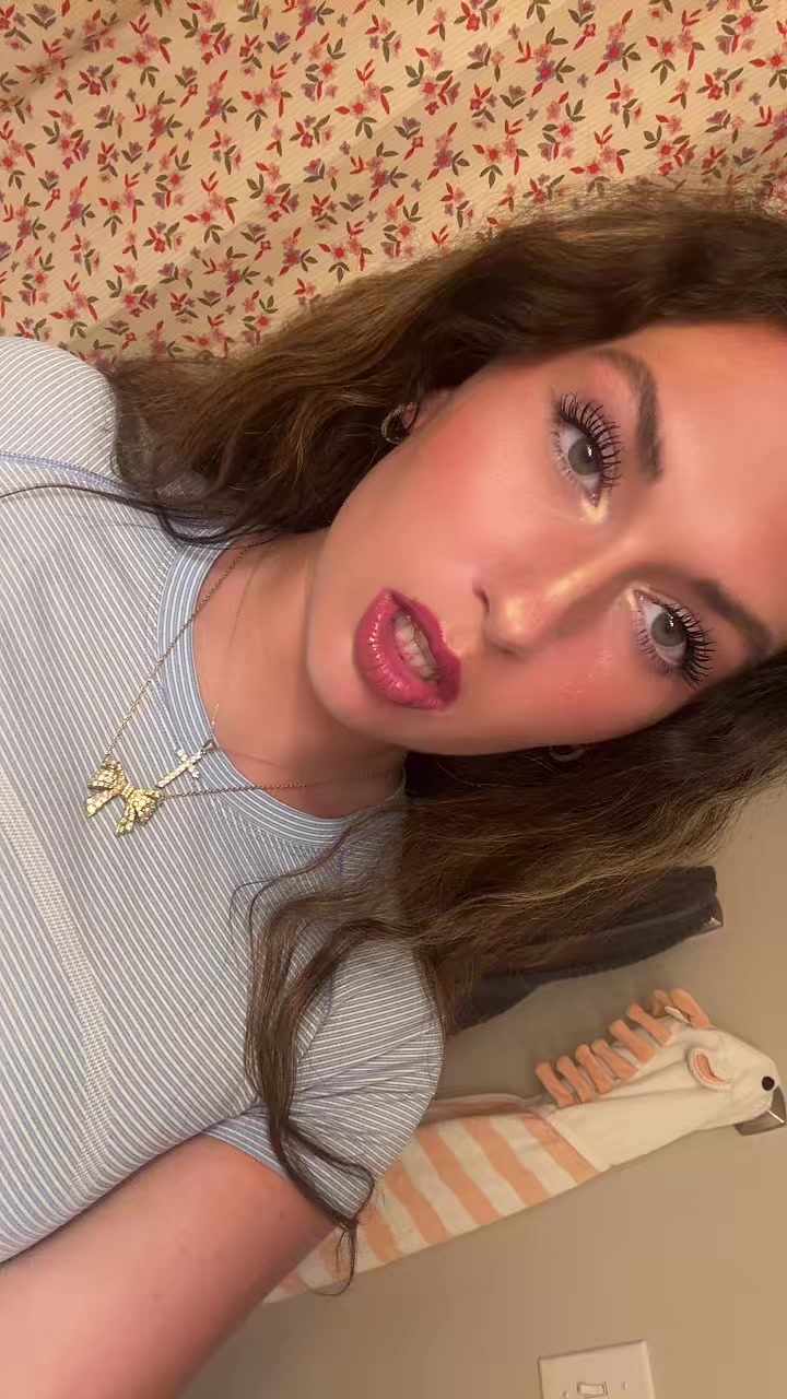 @😃🔥🩷💫😝🍒🫧