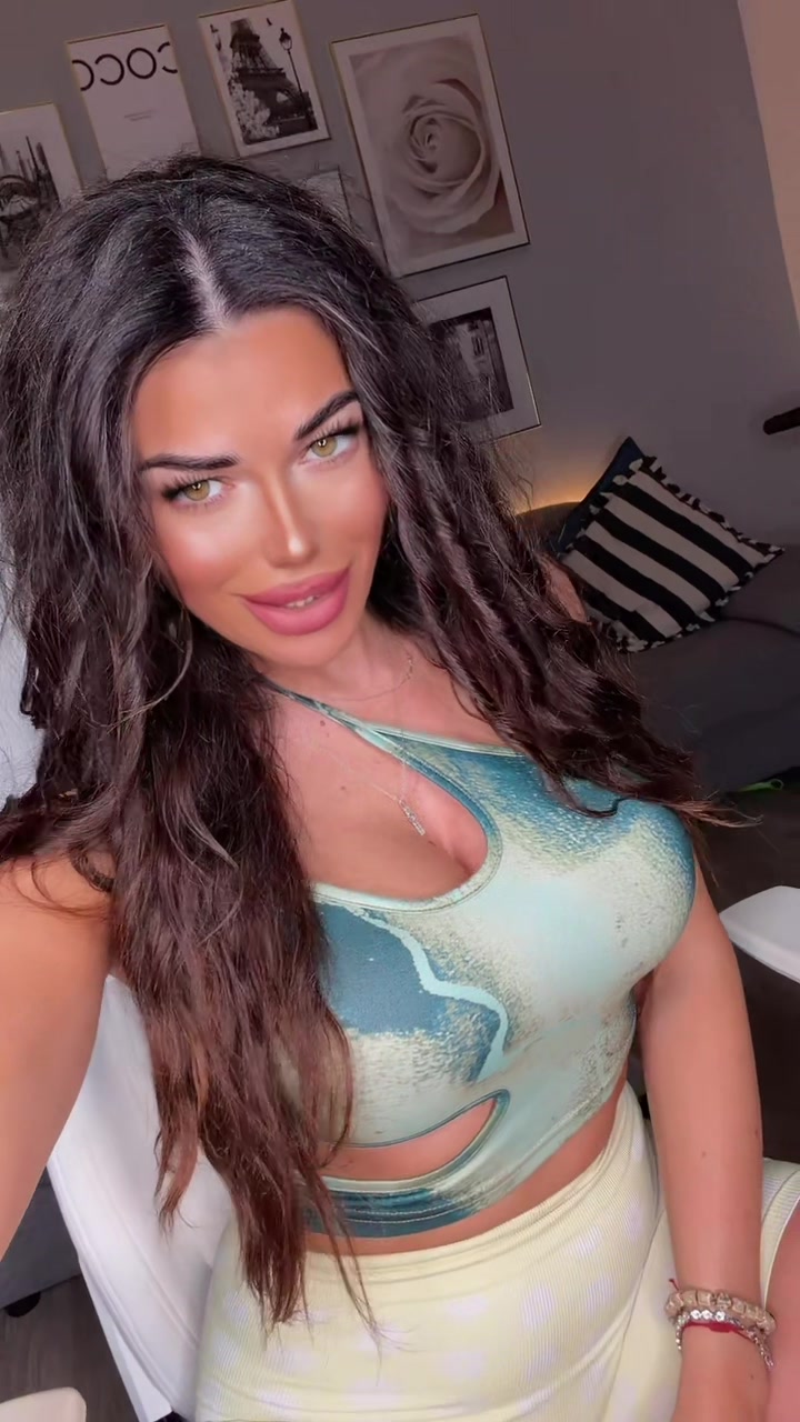 @Valentina