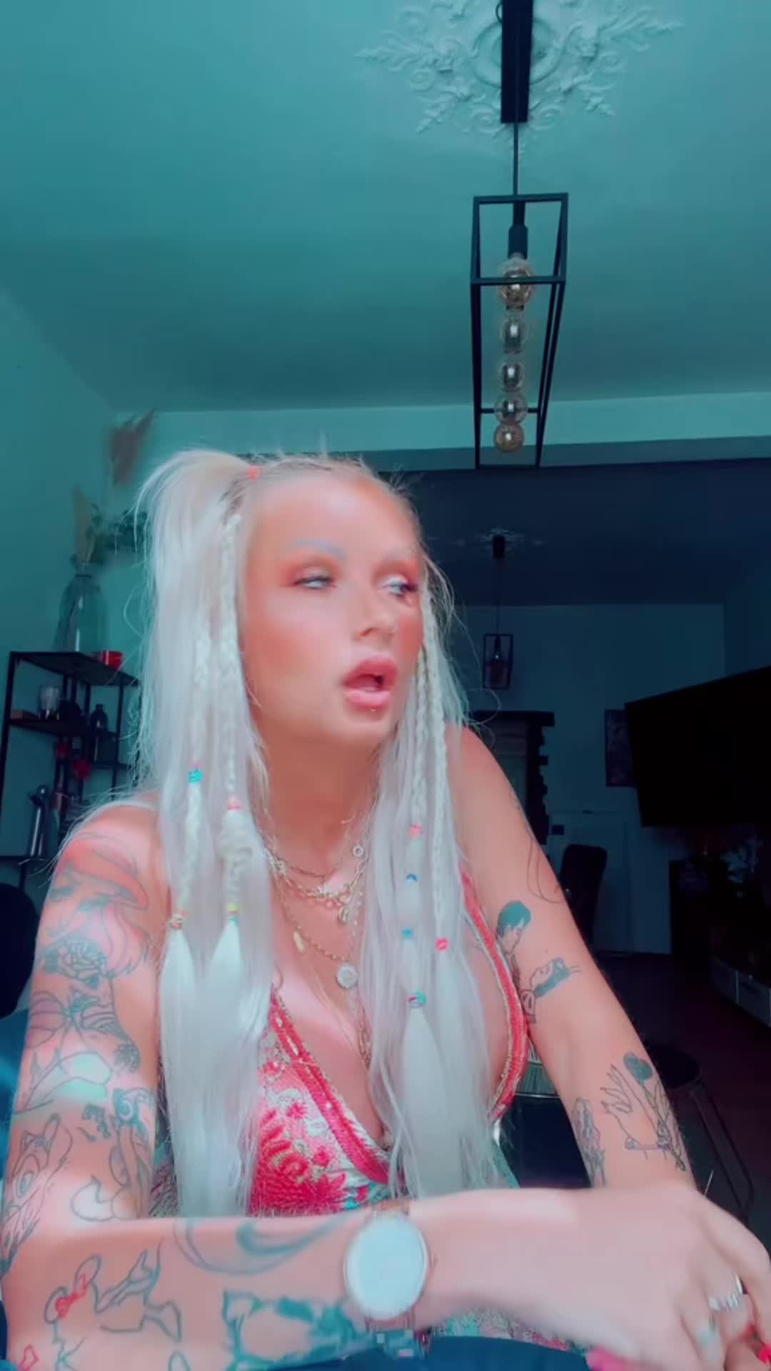 @Lamiss-adeline4