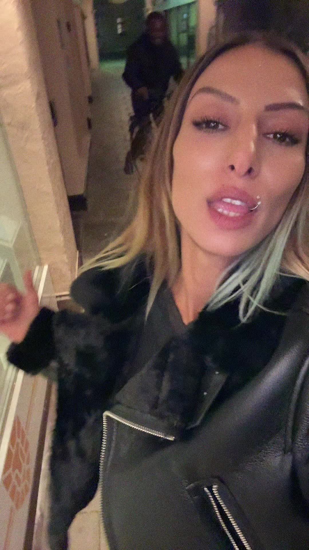 @Nisa✨