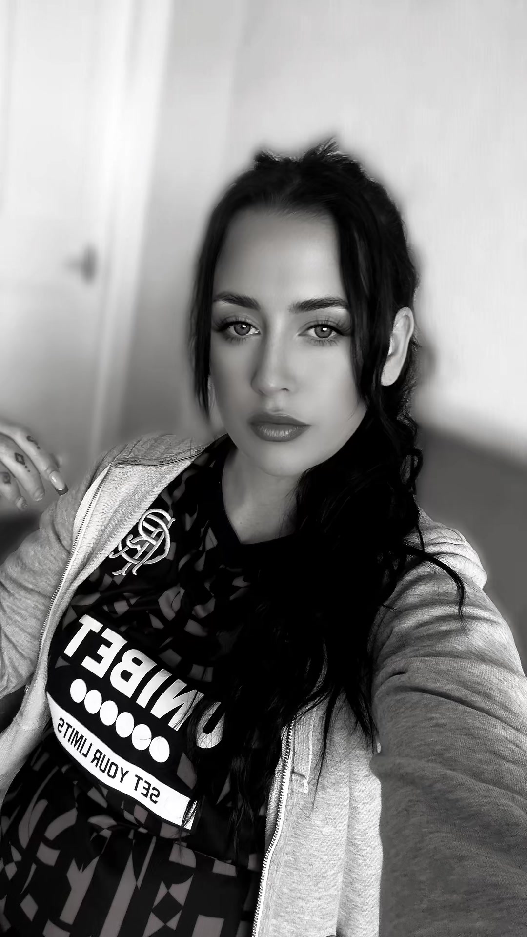 @Holly🦋🦄