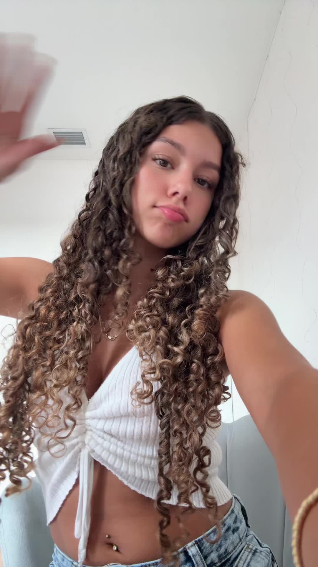 @𝐬𝐜𝐚𝐫𝐥𝐞𝐭𝐭