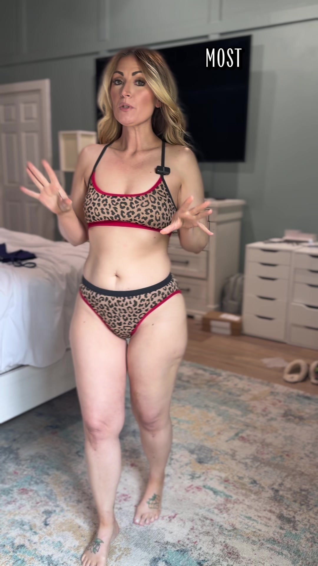 @Sarah | Real Mom&bull;Beauty&bull;Laughs