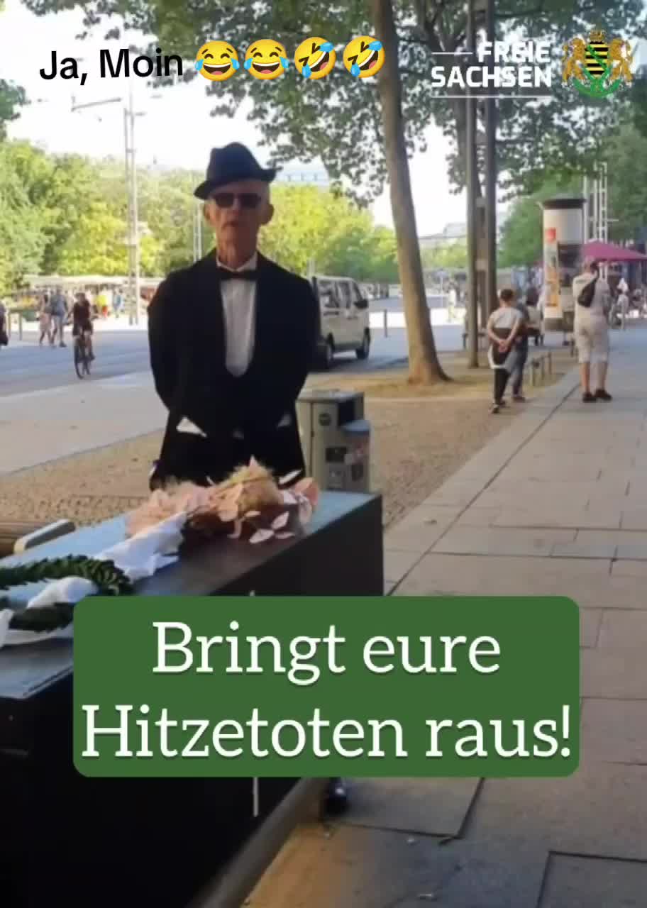 @FotzDeluxe