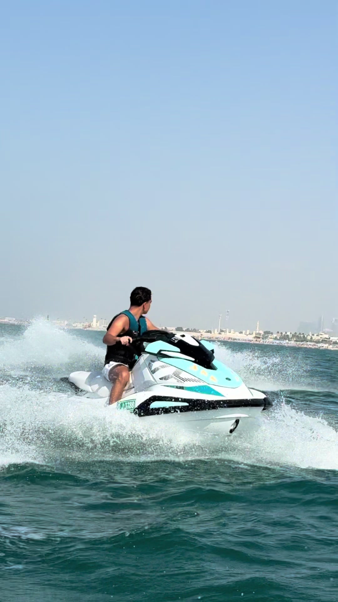@Y11.ae