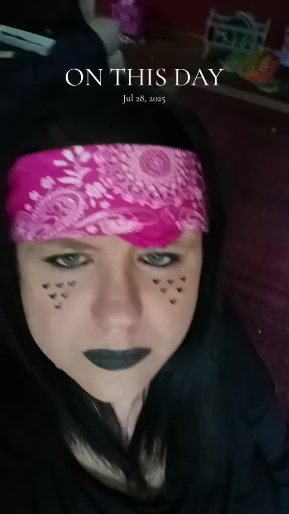 @queenfirechaser1223