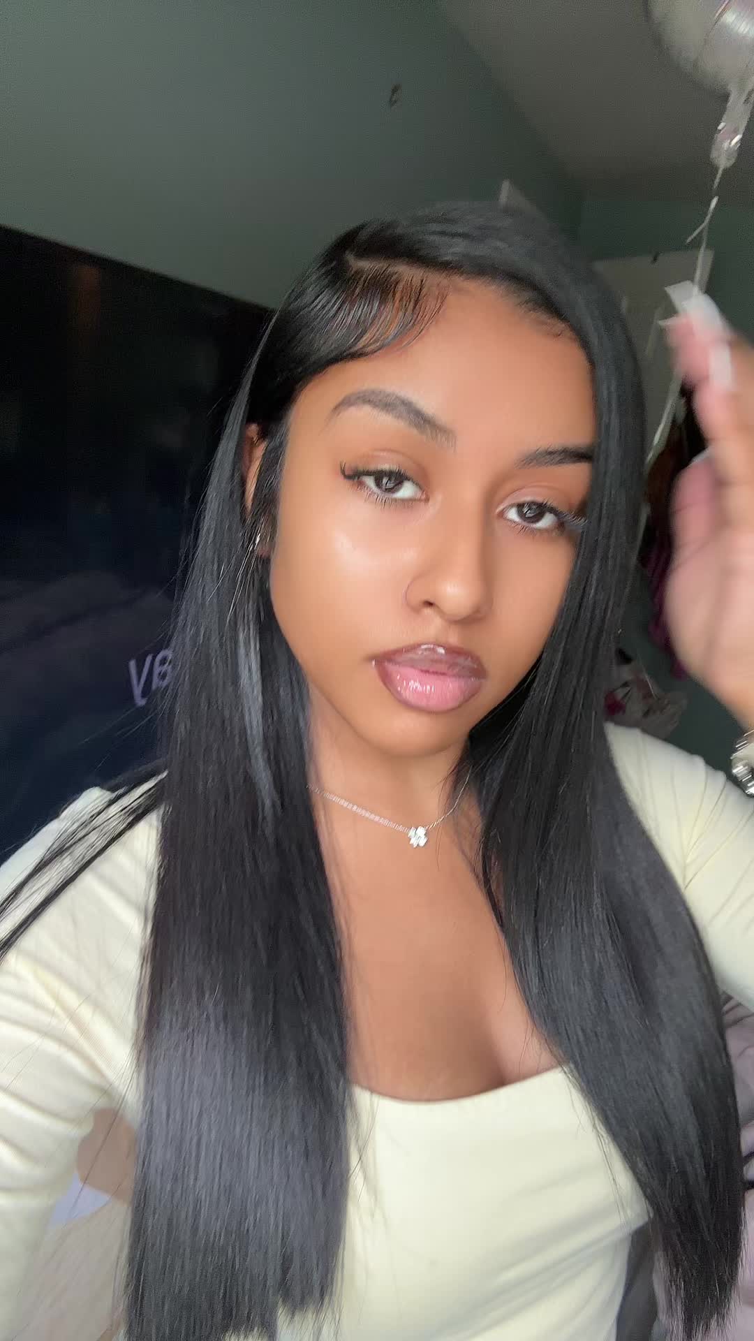 @AlexisNicoleee