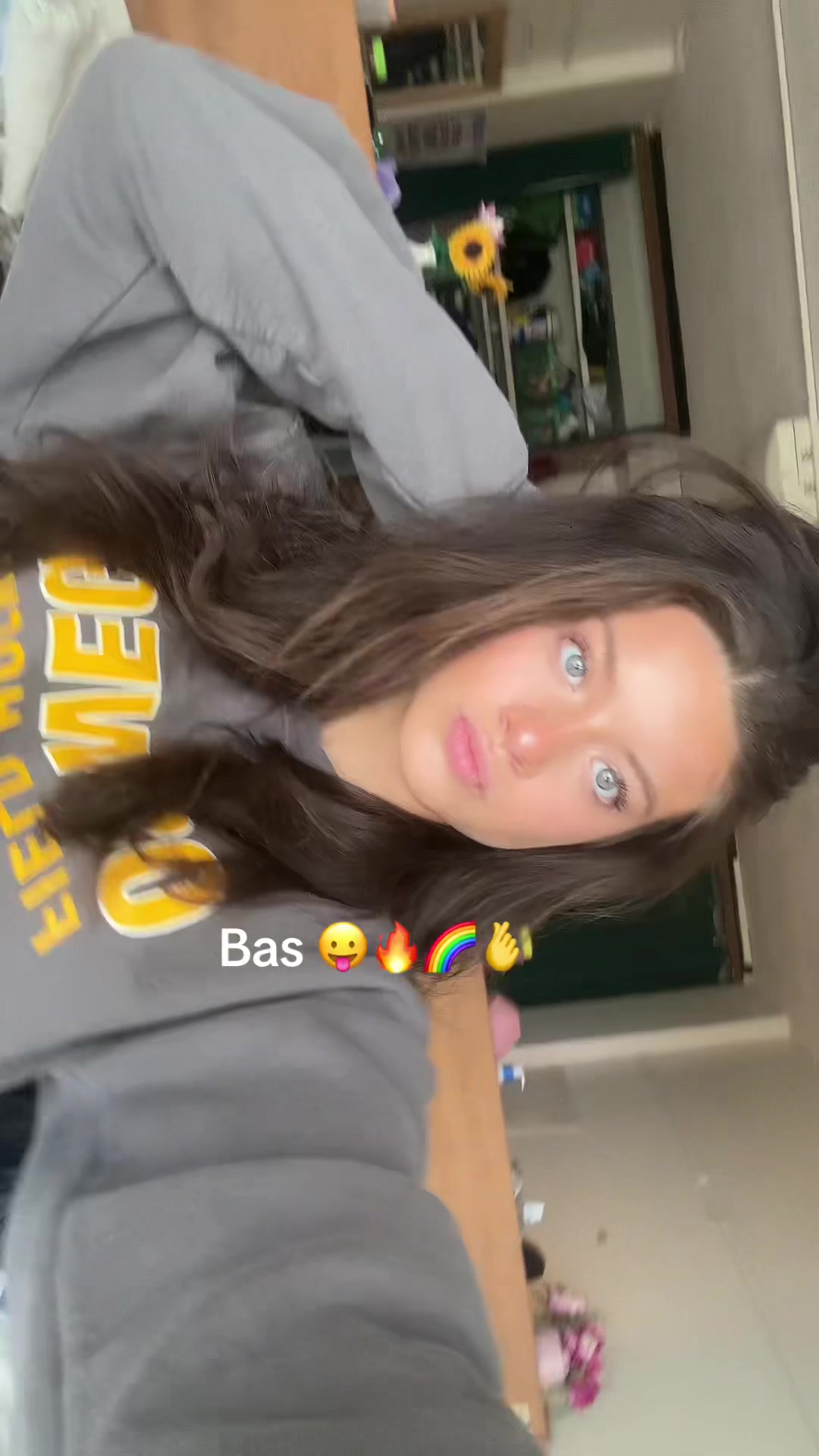 @Camiii
