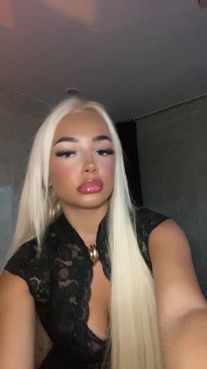 @bella