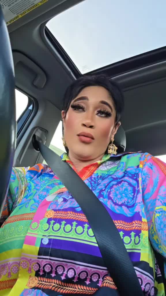 @Demi
