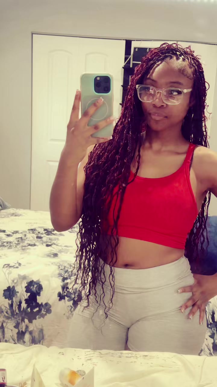 @whoislynlyn17