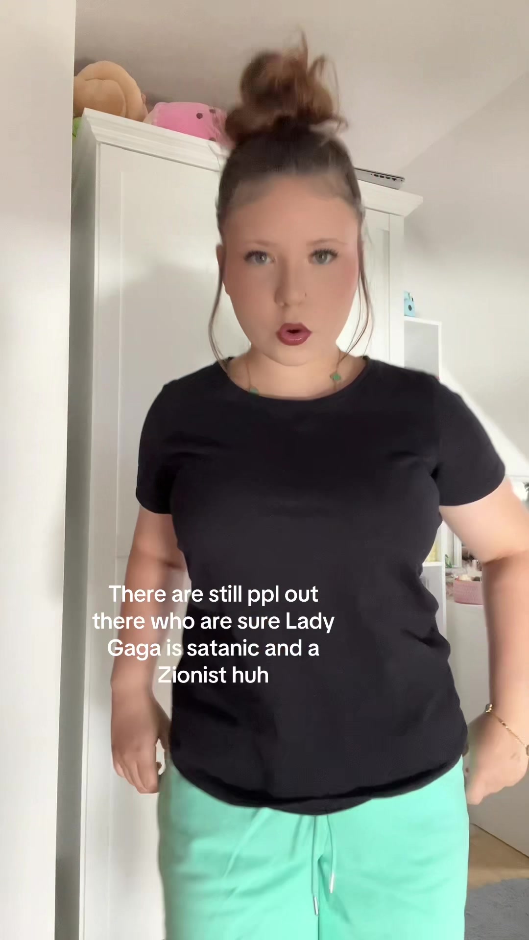 @🎬