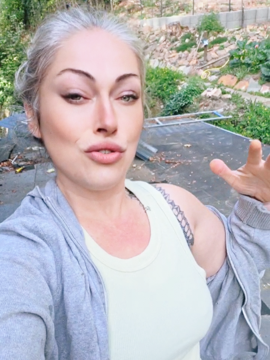 @🐺 LARA WOLF 🐺