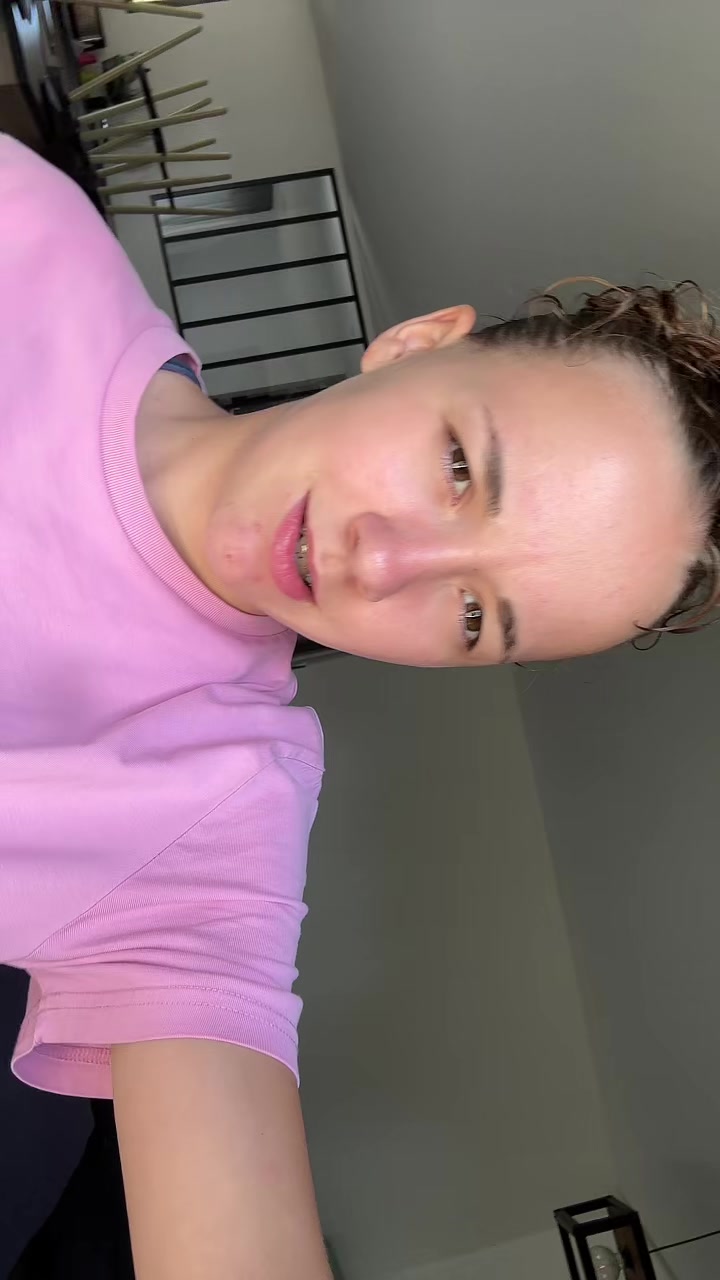 @𝐜𝐥𝟒𝐫𝐚.😶&zwj;🌫️