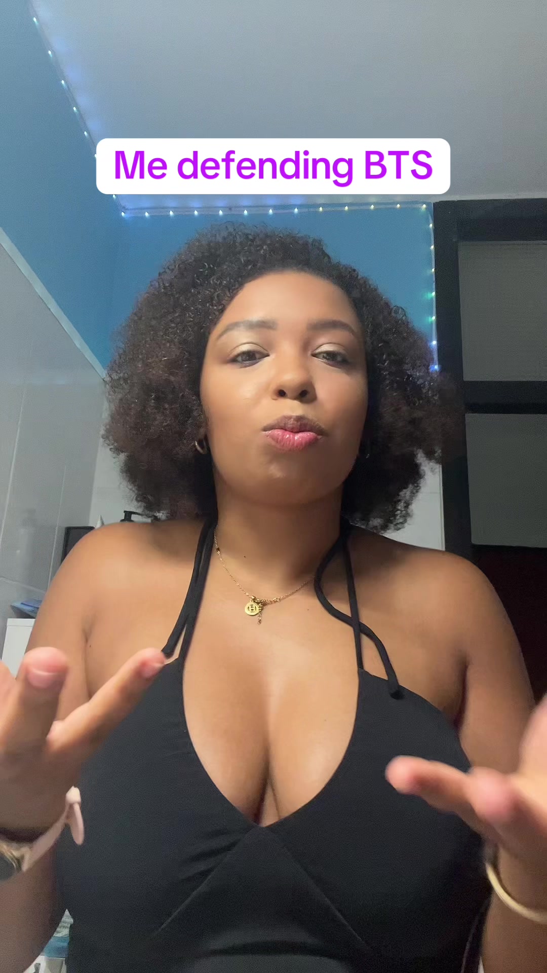 @Moniquee⟭⟬