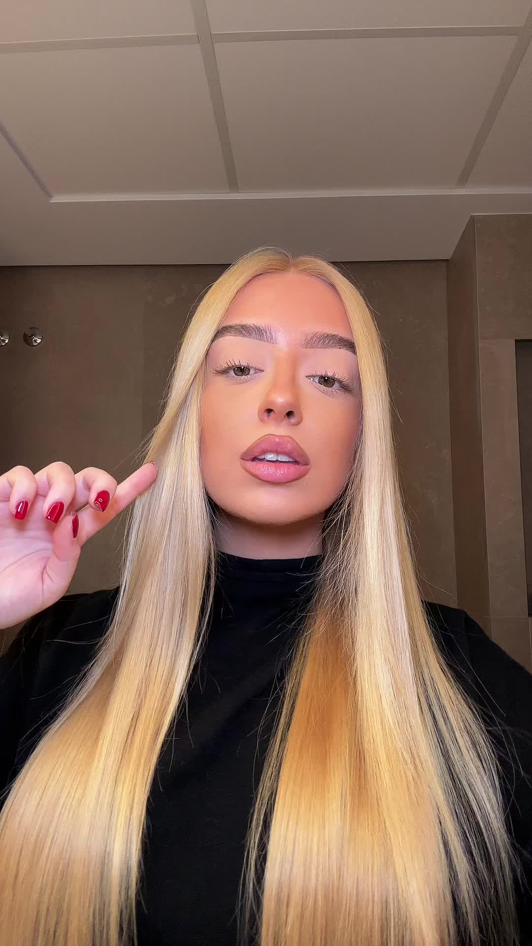@Carolmtnz_
