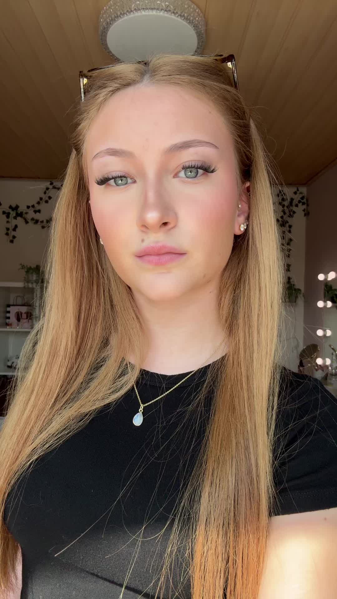 @𝐬𝐚𝐫𝐚𝐡