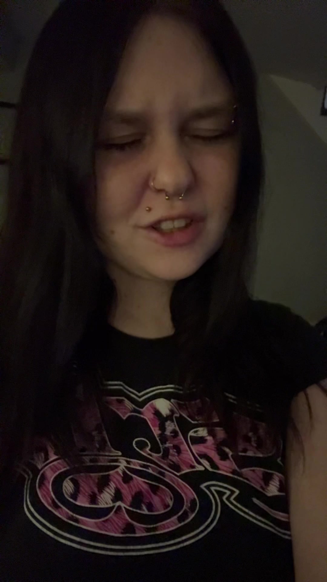 @ella018329