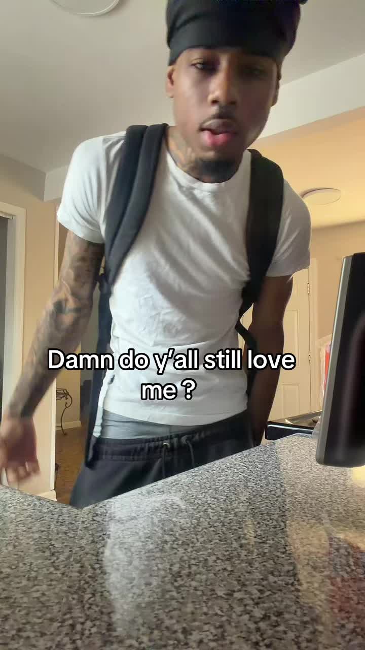 @FamousTrayski