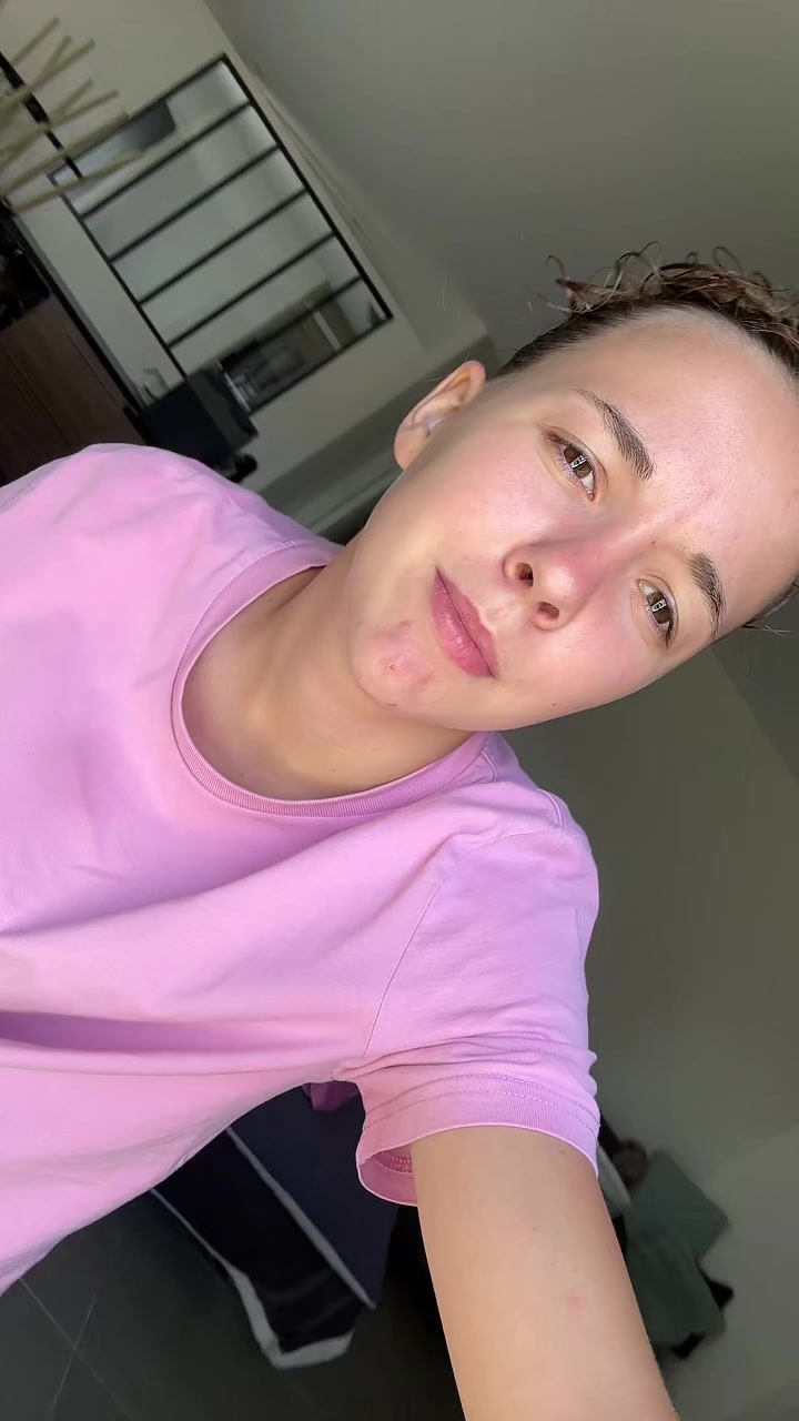 @𝐜𝐥𝟒𝐫𝐚.😶&zwj;🌫️