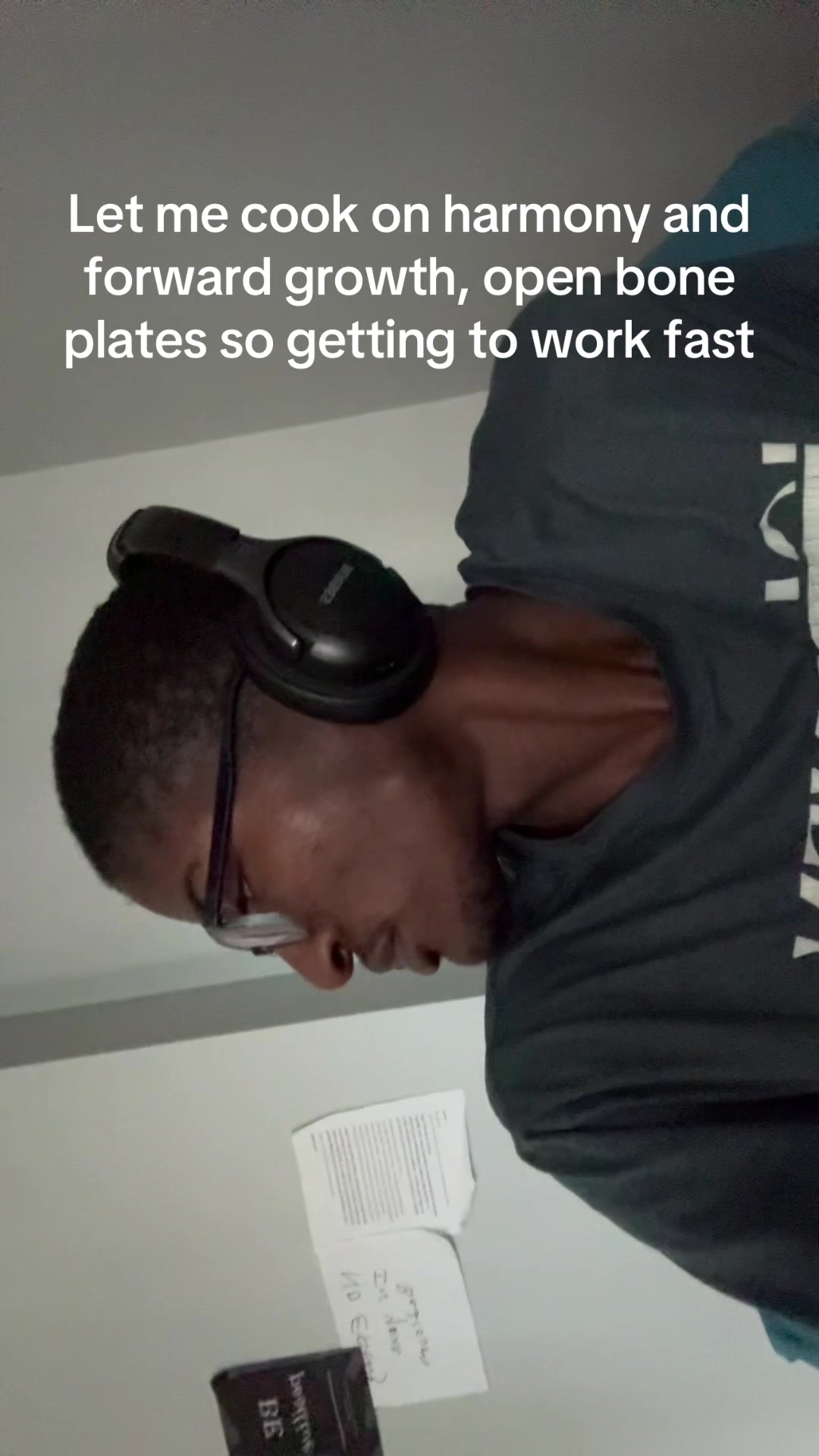 @๐
