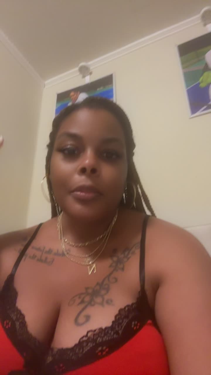 @YaGirlNisha37