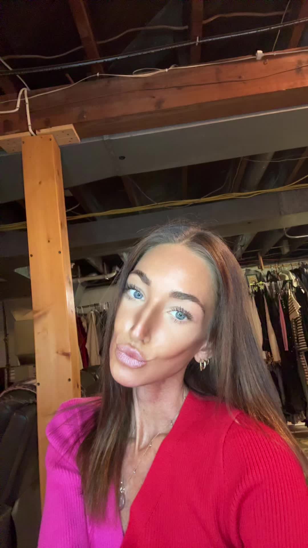 @isabella