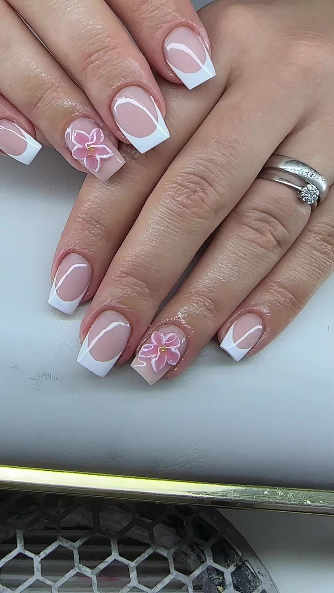 @Hairartist_nails
