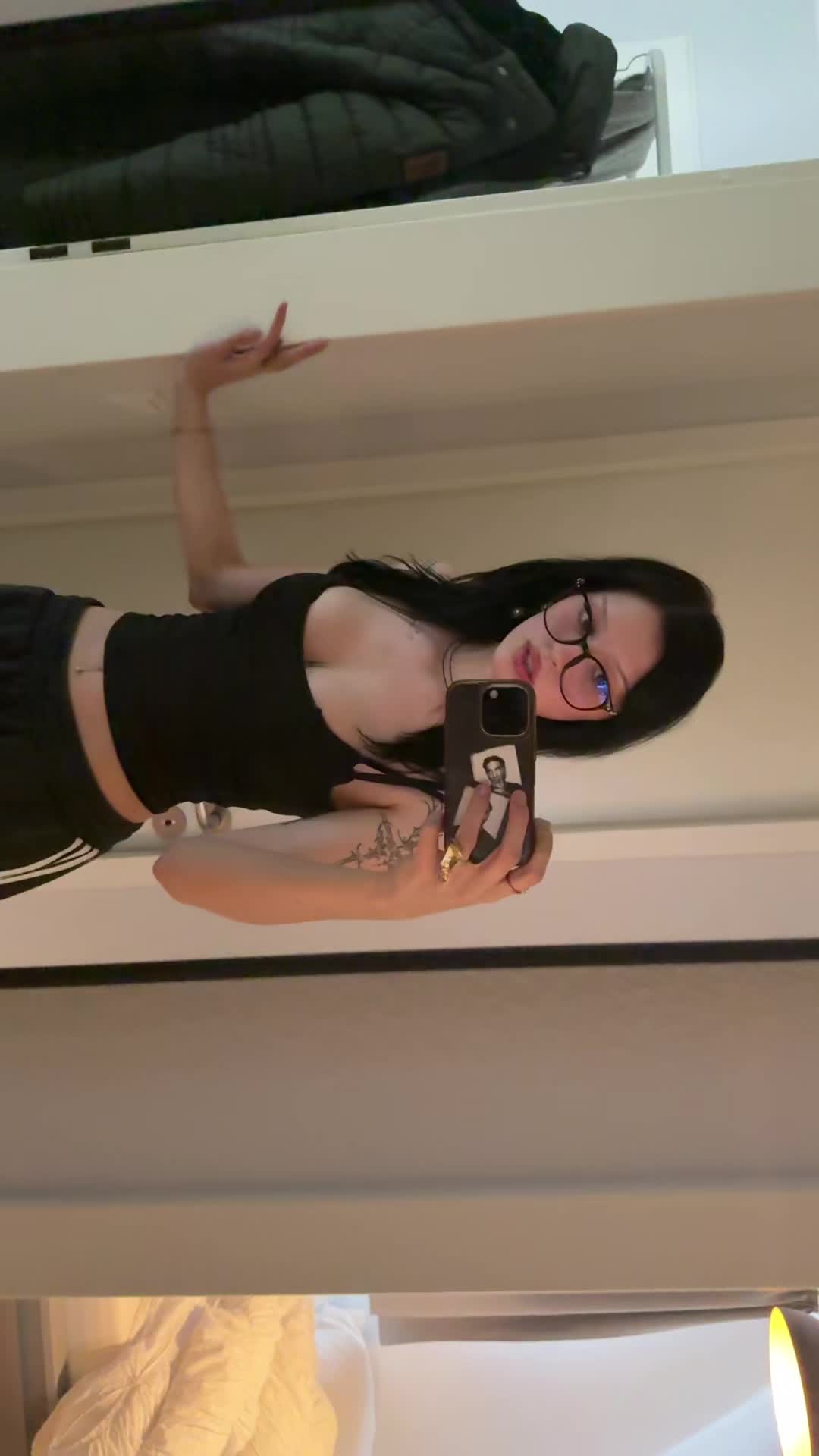 @ann-j&ugrave;lie