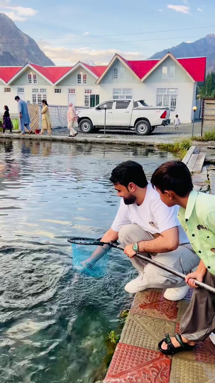 @Adv Naveed Aziz