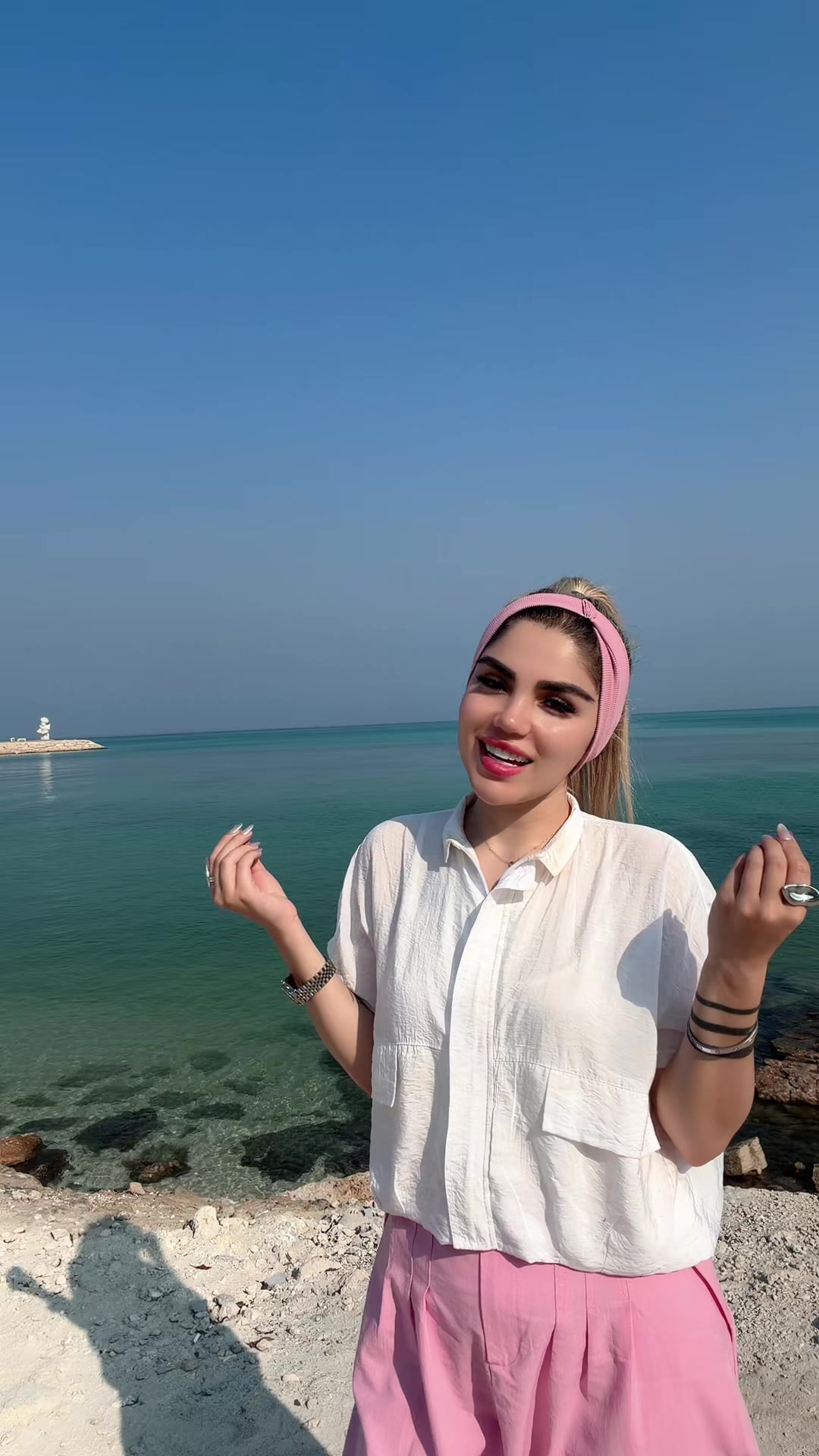 @saharhoseini