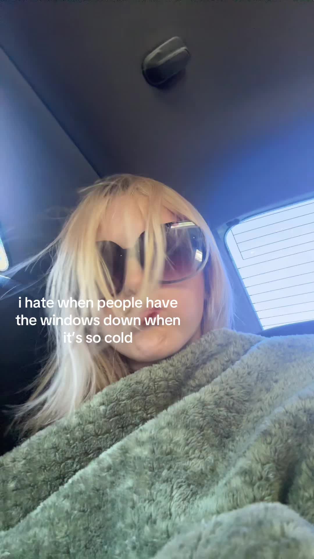 @👀