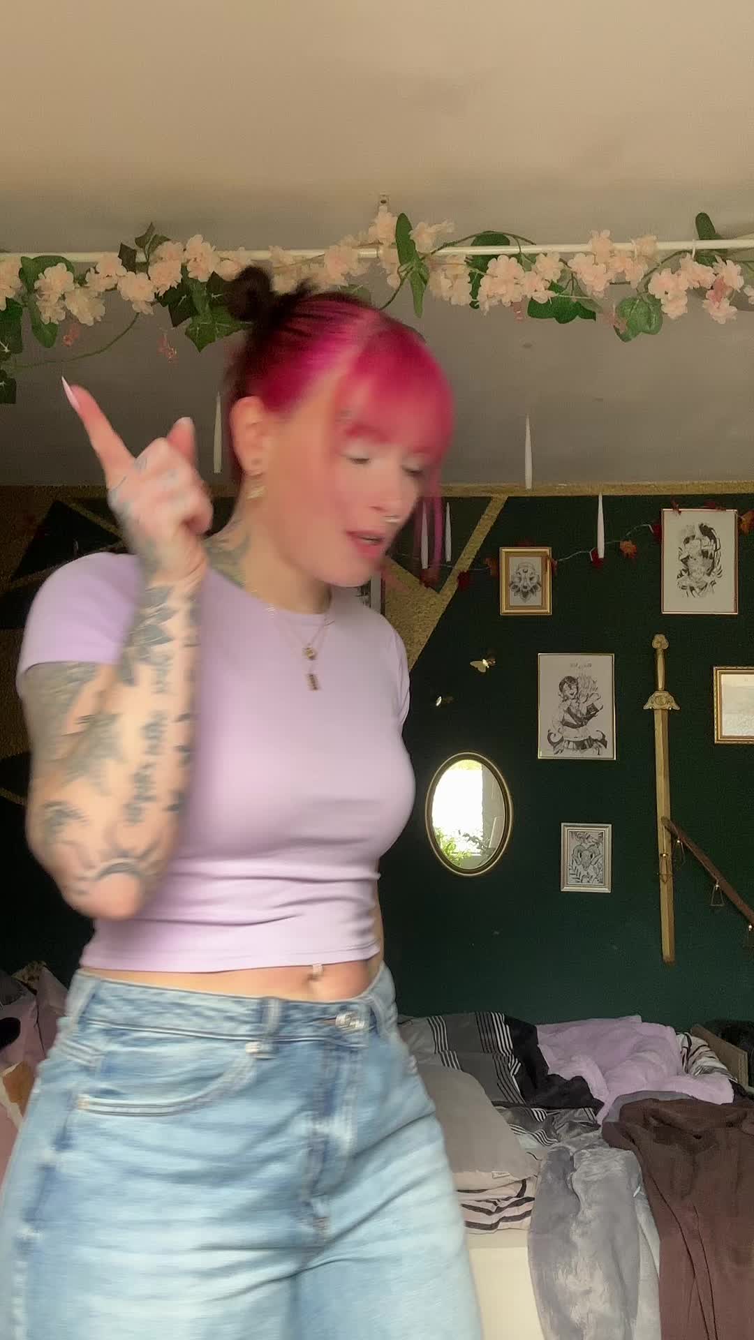 @𝐽𝑎𝑛𝑖𝑥 🩷