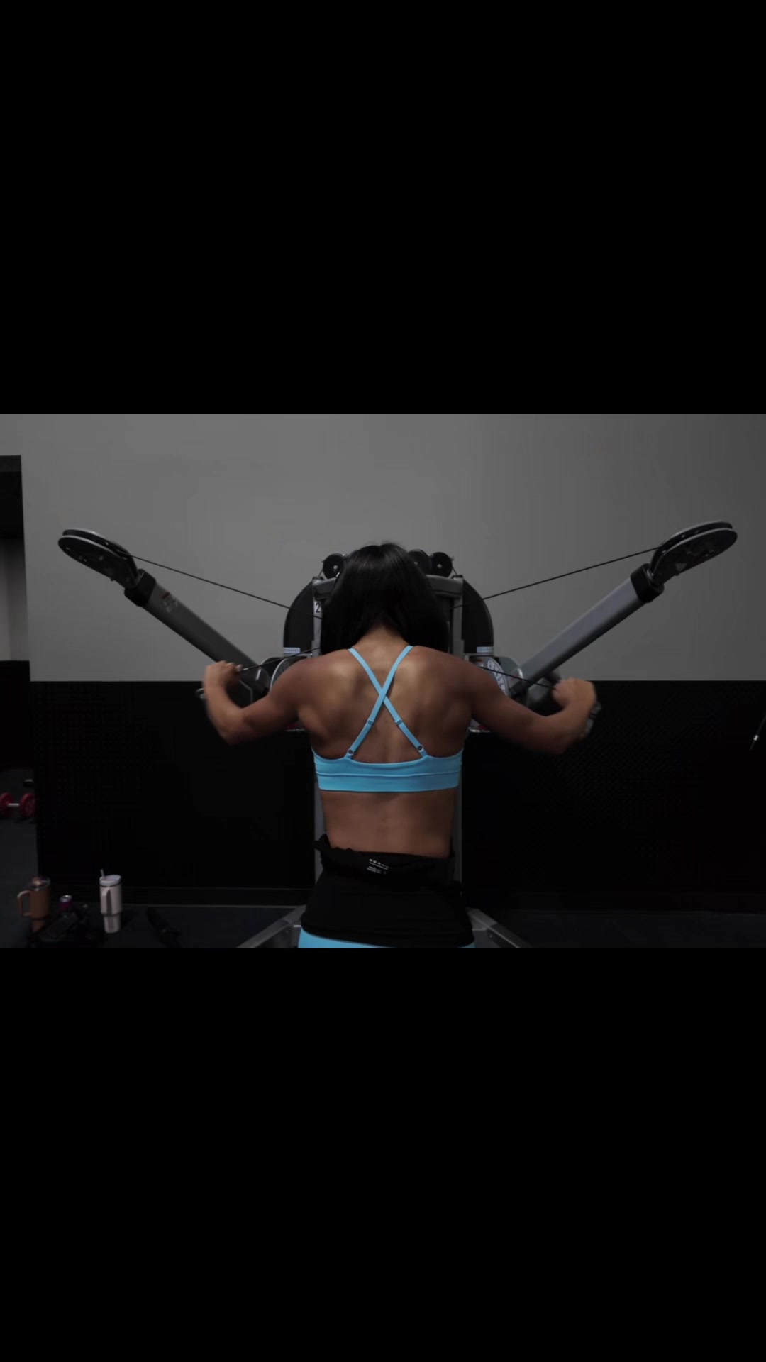@arianaabondo
