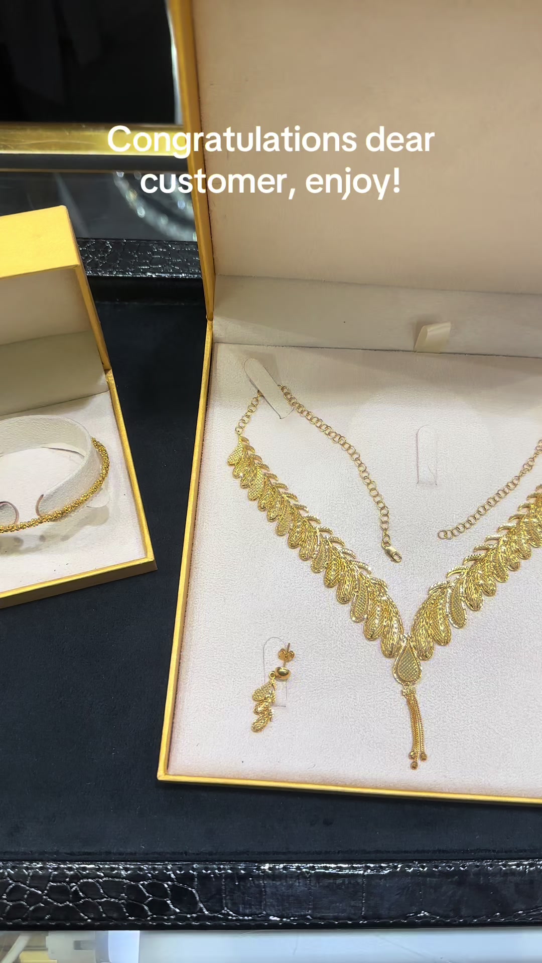 @Sultan Jewellers