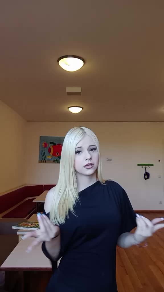 @𑣲𝐋